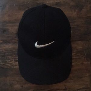 Nike golf hat! Discontinued!